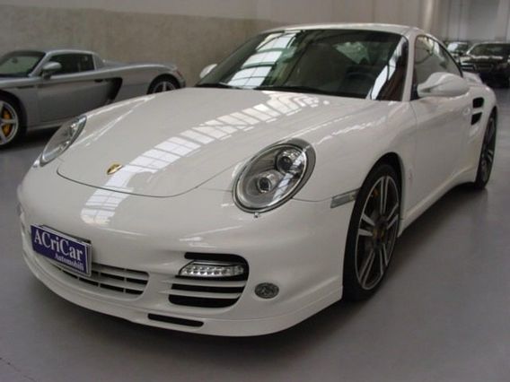 PORSCHE 911 Turbo Coupé