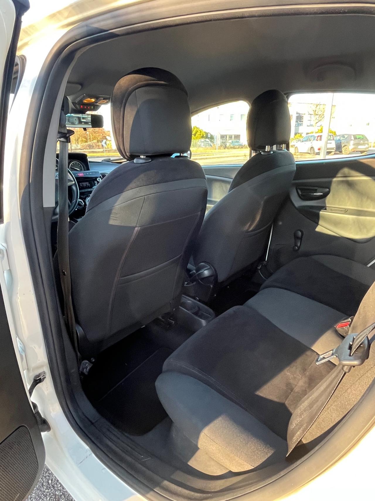 Lancia Ypsilon 1.2 69 CV Platinum