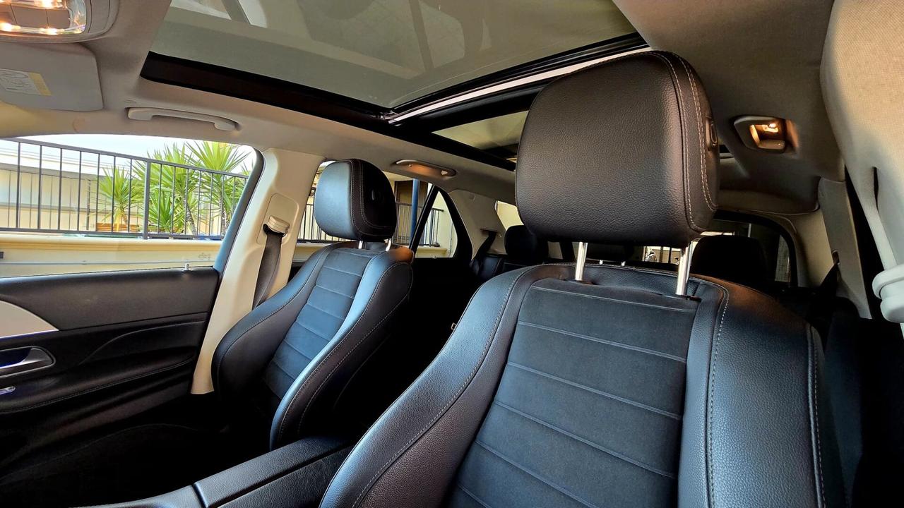 MERCEDES GLE 300d MHEV PREMIUM PLUS AMG 4matic NIGHT PACK