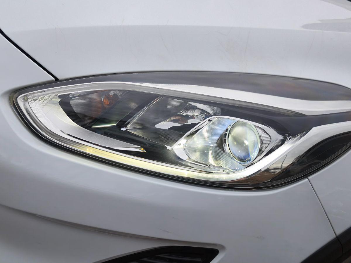 FORD Fiesta Active 1.5 TDCI EcoBlue Titanium