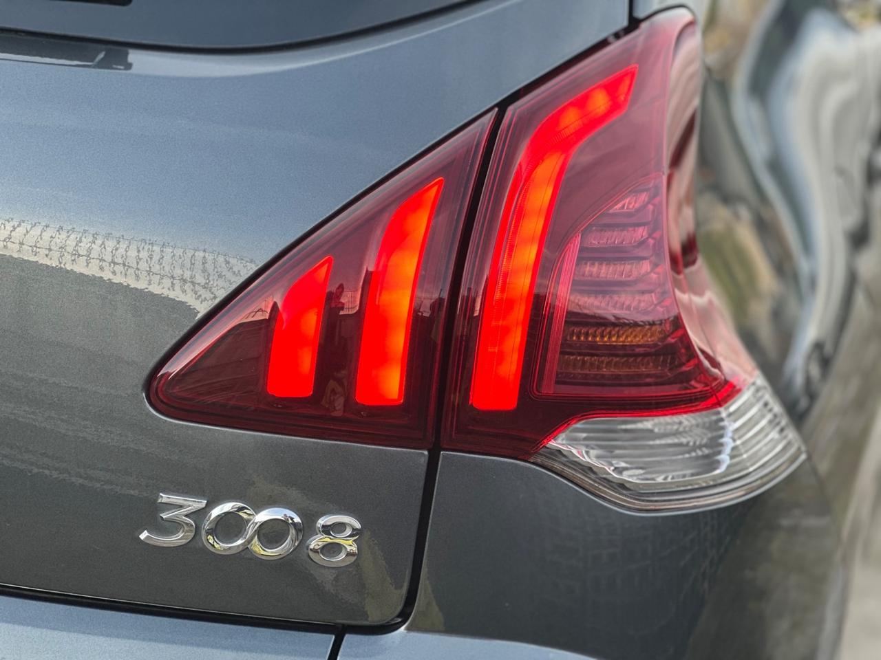 Peugeot 3008 1.6 HDi 115CV Business MY 2014