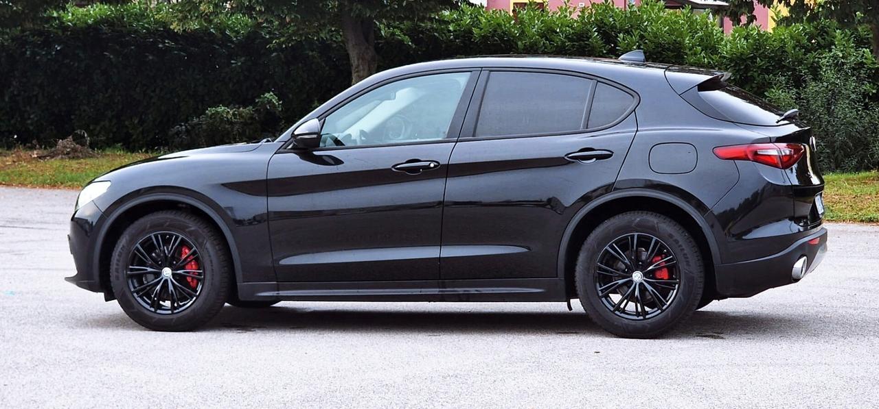 Alfa Romeo Stelvio 2.2 160 CV AT8 RWD Super
