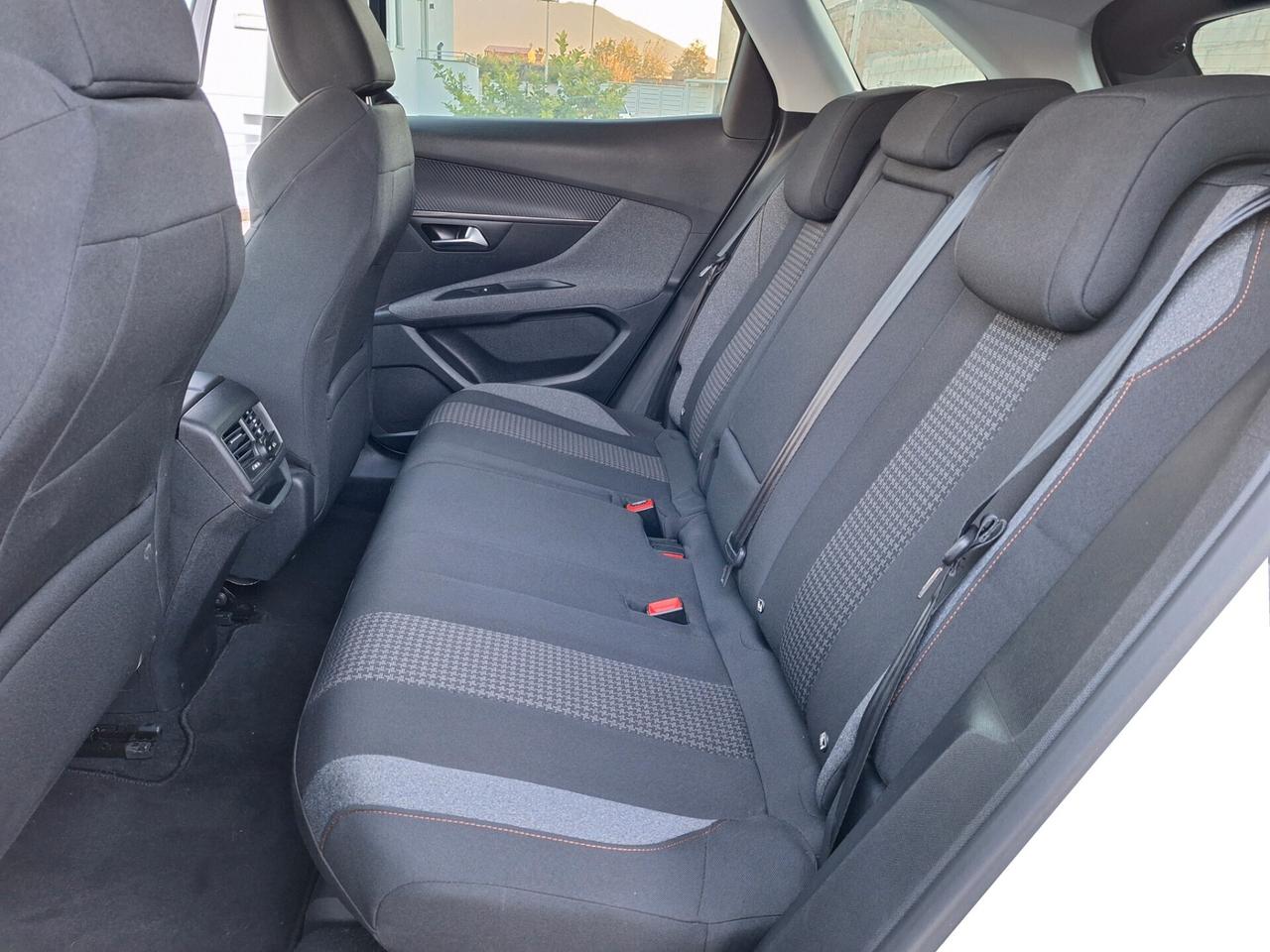 Peugeot 3008 ALLURE 1.5 HDi 130cv EAT8 NAV+RETROCAM. - 2020