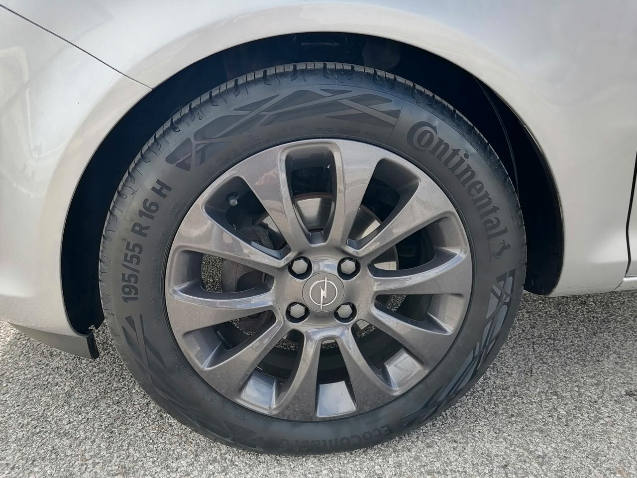 Opel Corsa 1.2 benzina 5 porte COSMO 2011
