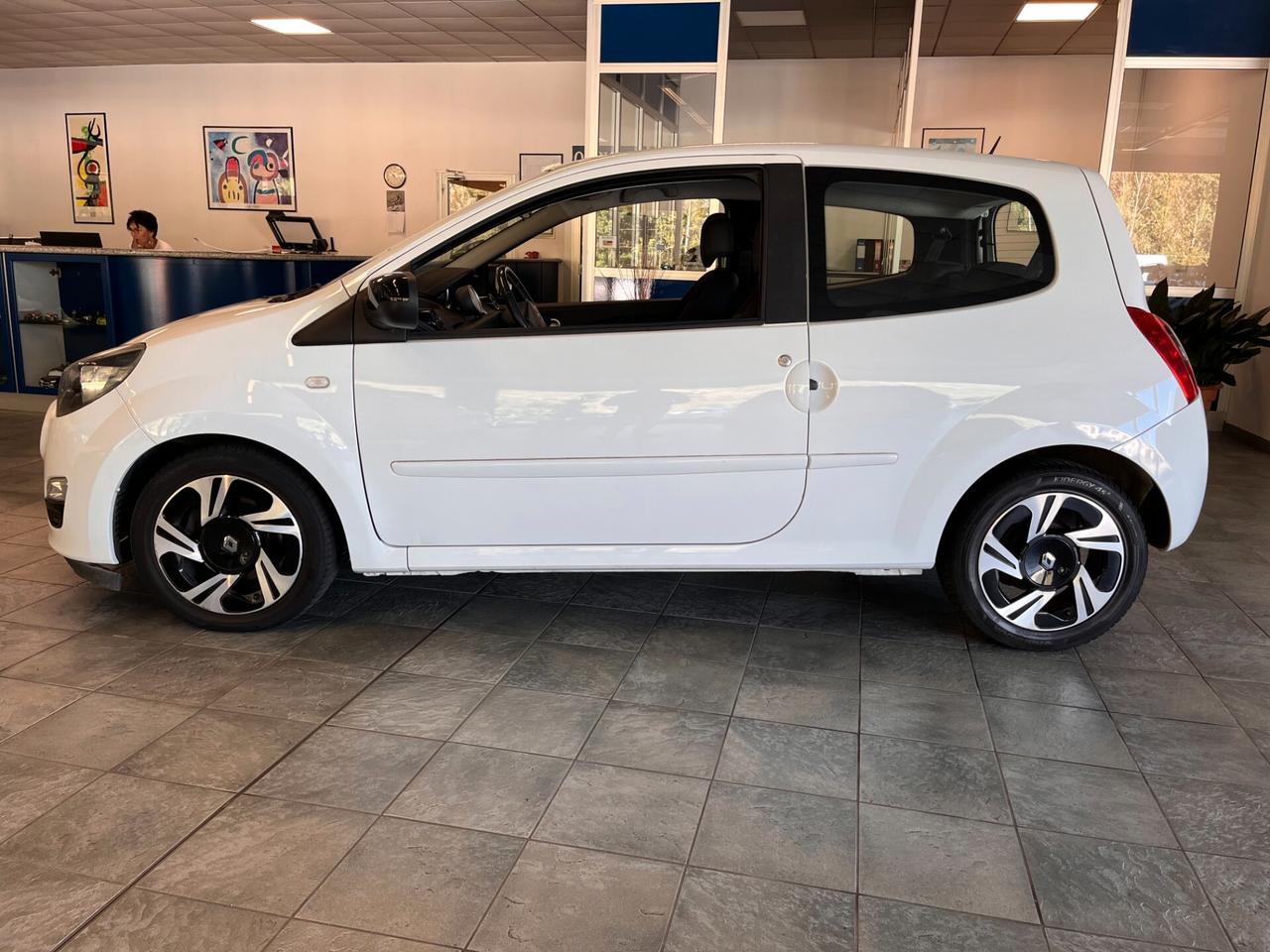 Renault Twingo 1.2 LIVE-CAMBIO AUTOMATICO-NEOPATENTATI