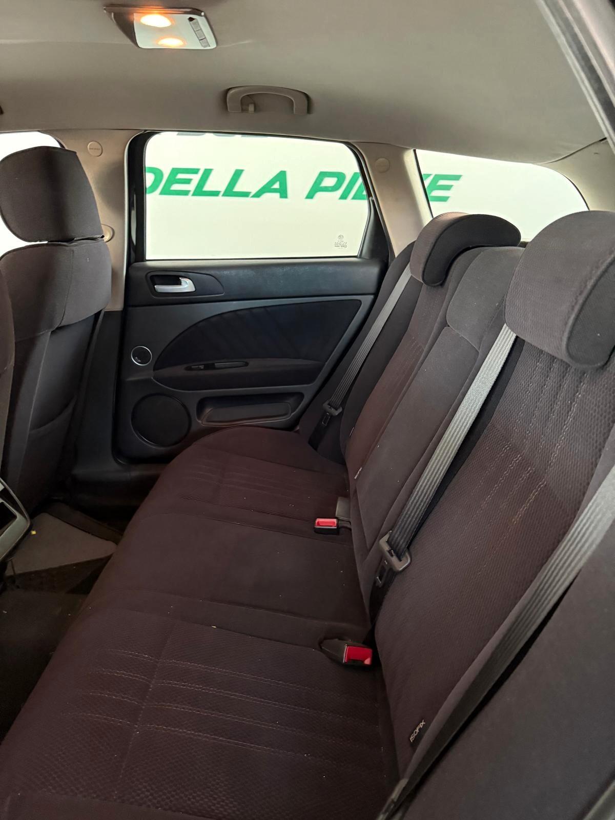 Alfa Romeo 159 1.9 JTDm Sportwagon