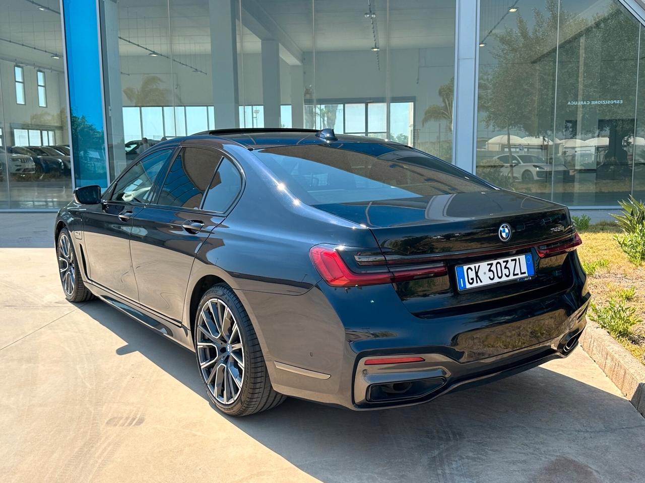 BMW 745 e Msport auto possibilità noleggio no scoring