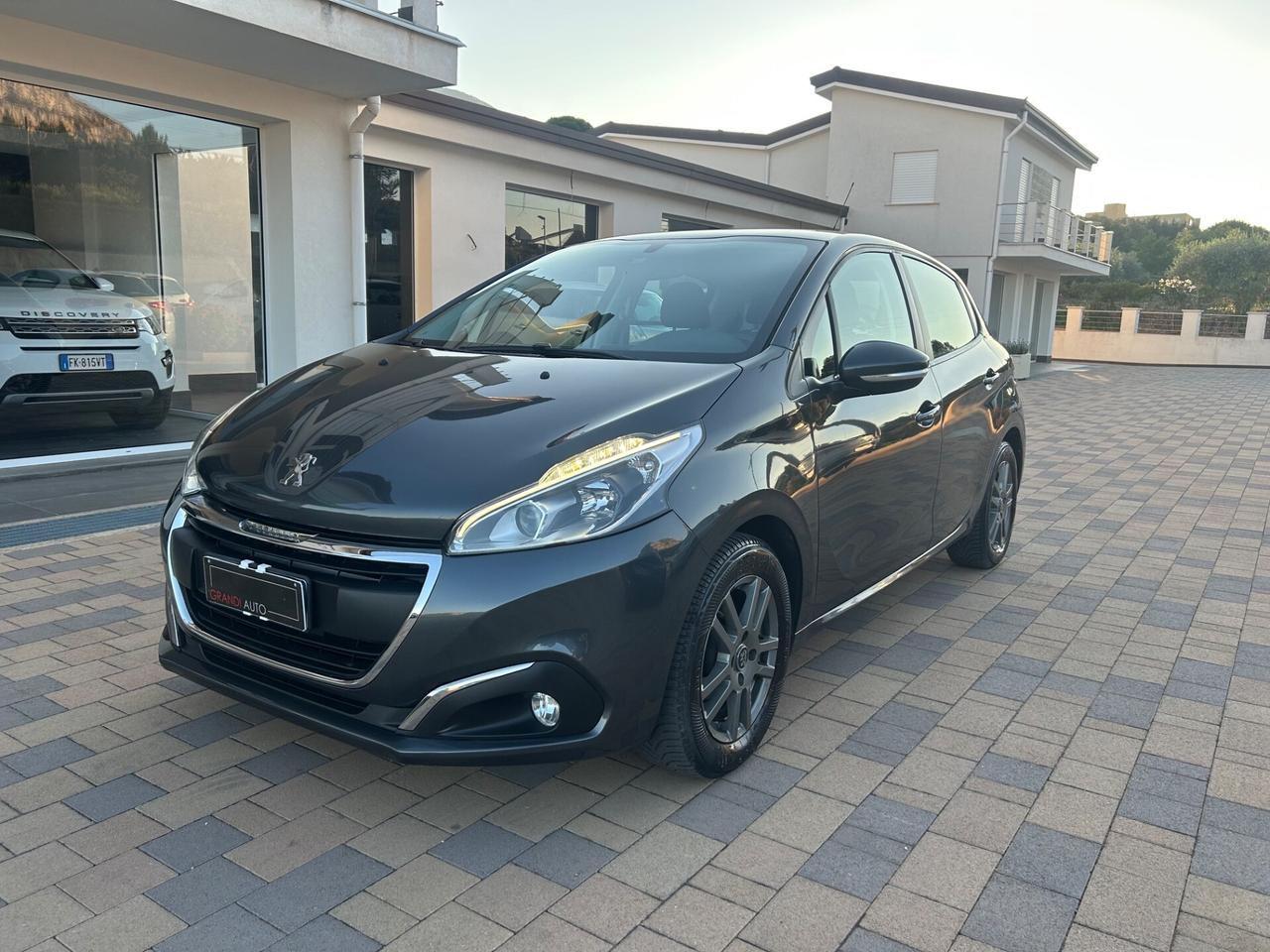 Peugeot 208 BlueHDi 75 5 porte Allure
