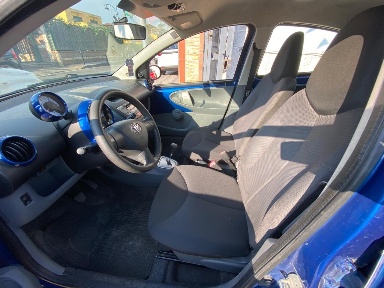 Toyota Aygo 1.0 12V VVT-i 5 porte AUTOMATICO