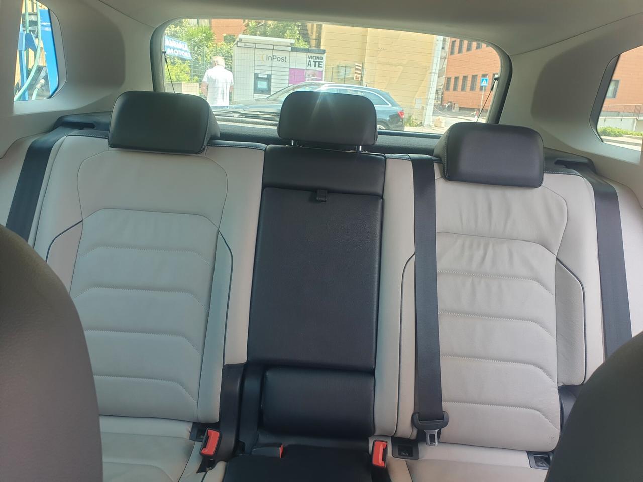 Volkswagen Tiguan 2.0 TDI SCR DSG 4MOTION Business BMT