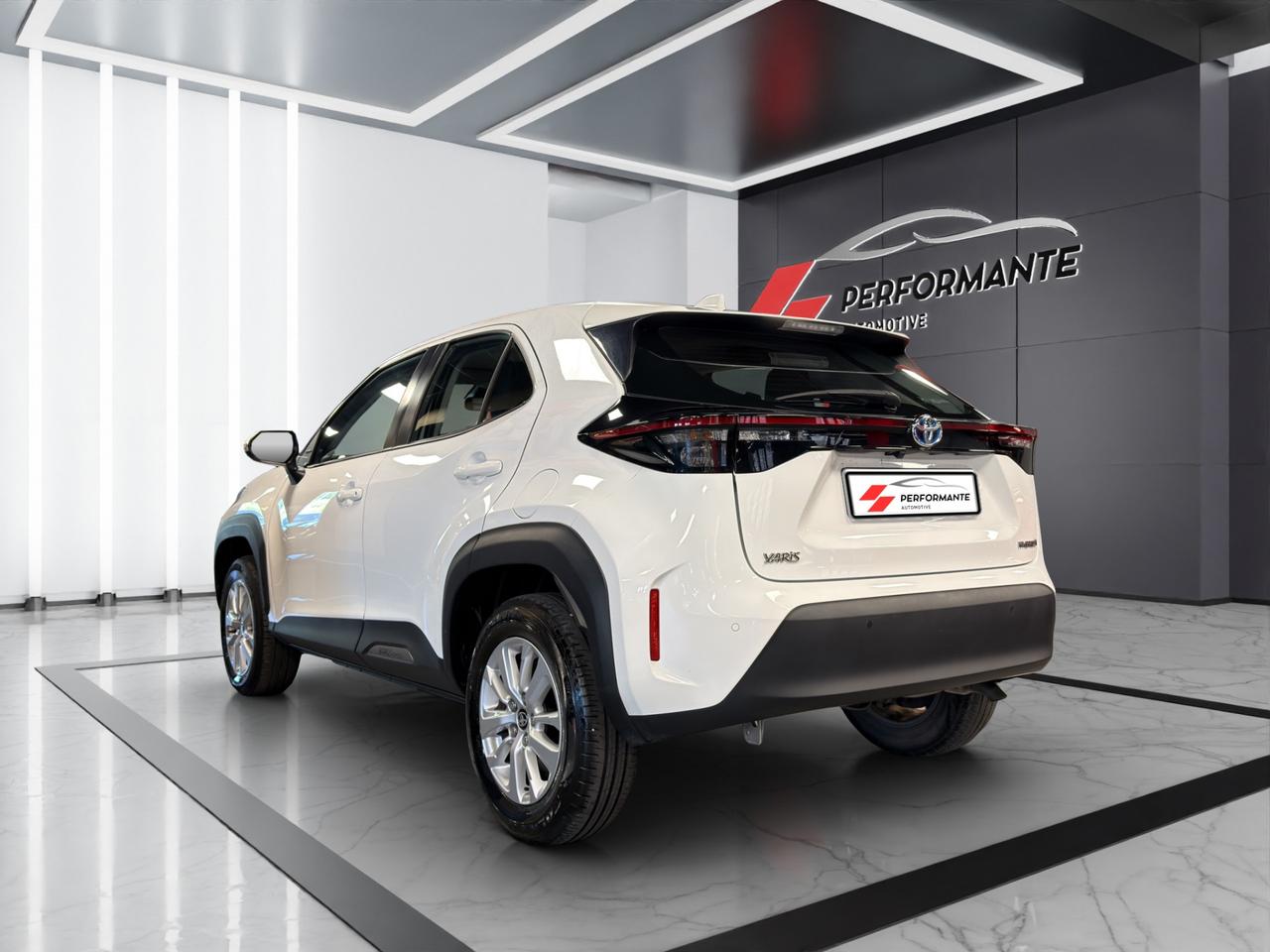 Toyota Yaris Cross 1.5h Business fwd 116cv e-cvt