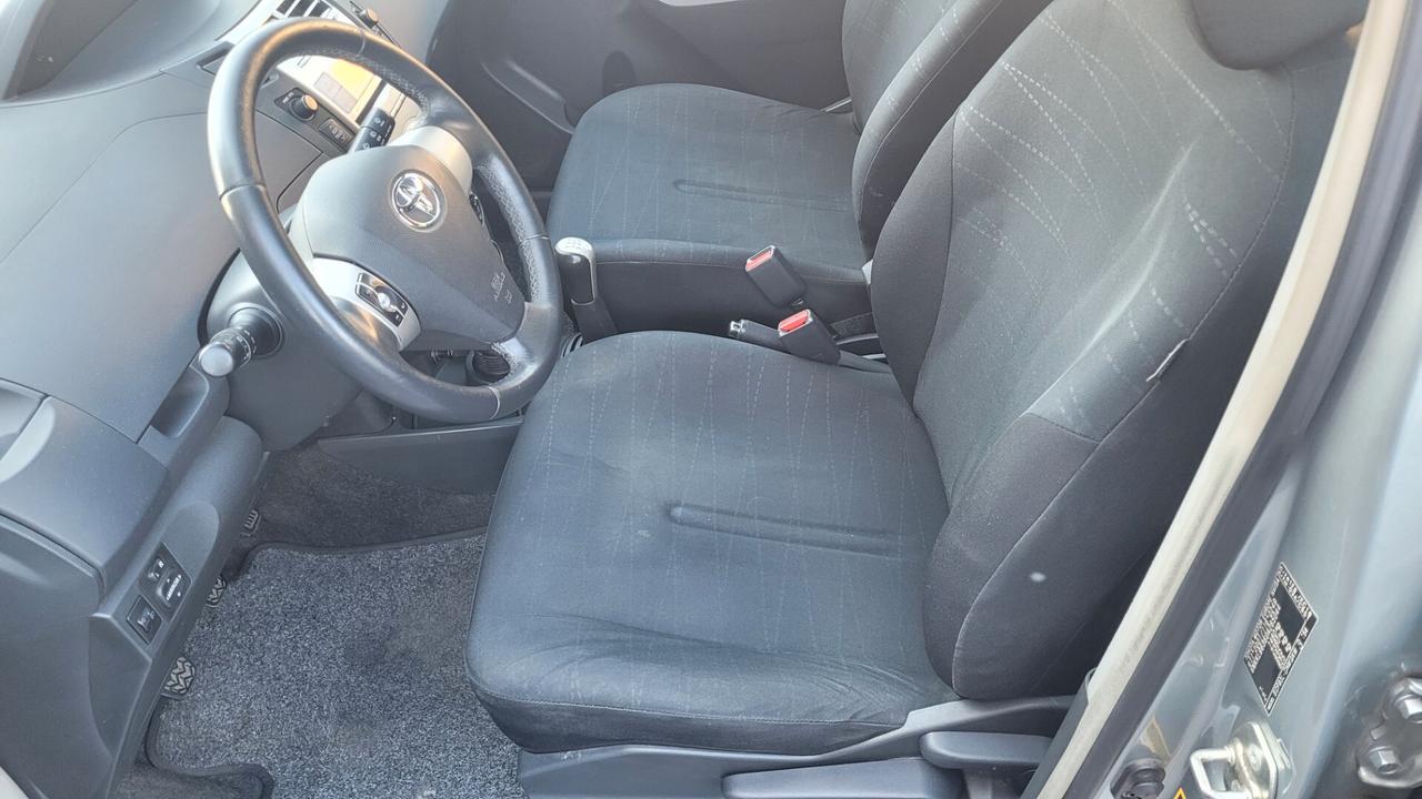 Toyota Yaris 1.3 5 porte Sol