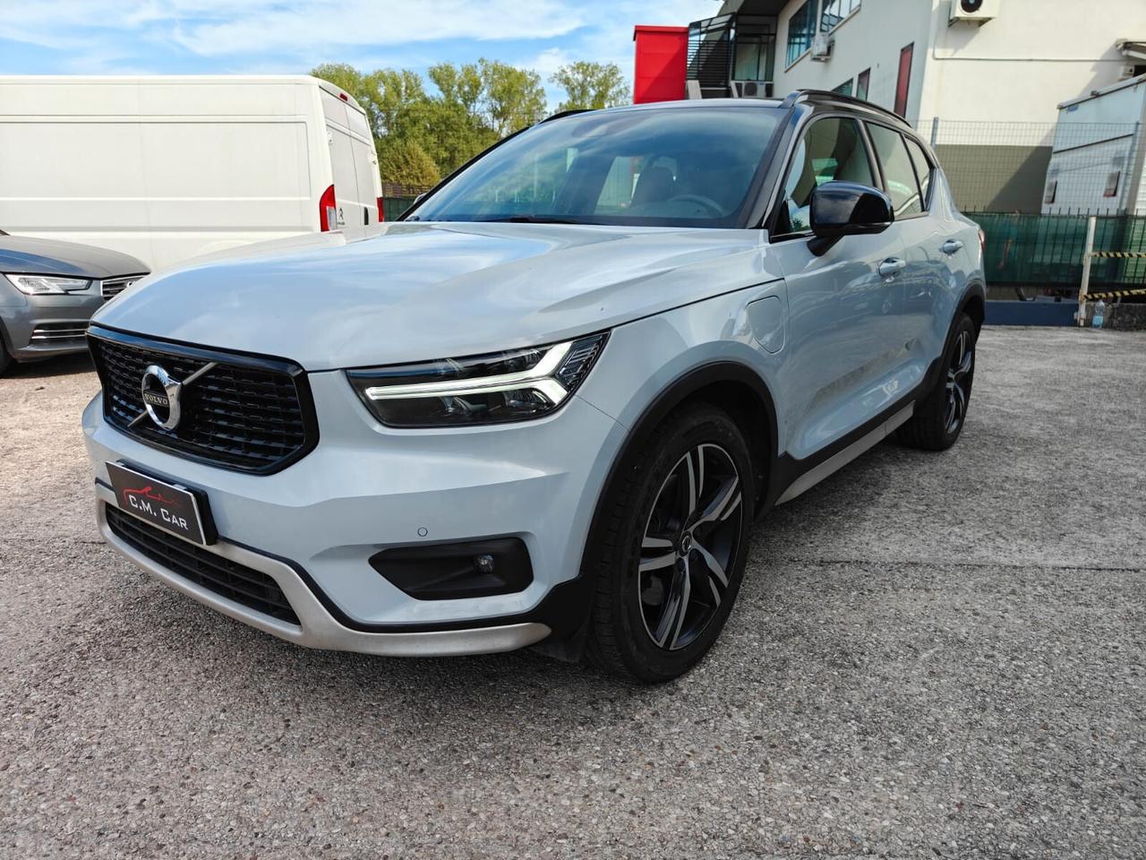 Volvo XC40 T5 Recharge Plug-in Hybrid automatico Plus Dark