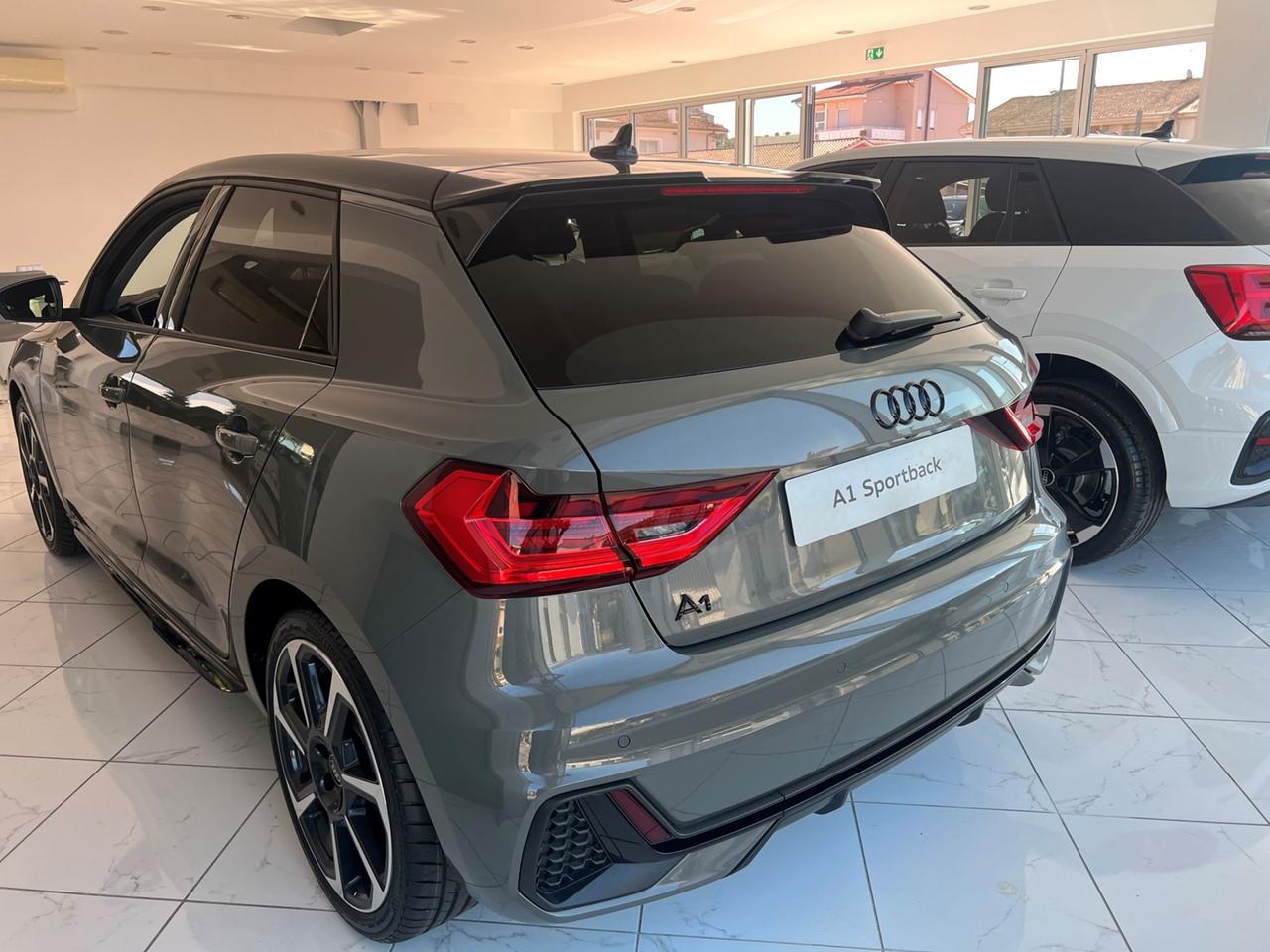 AUDI A1 II 2019 Sportback A1 Sportback 30 1.0 tfsi Identity Black 116cv