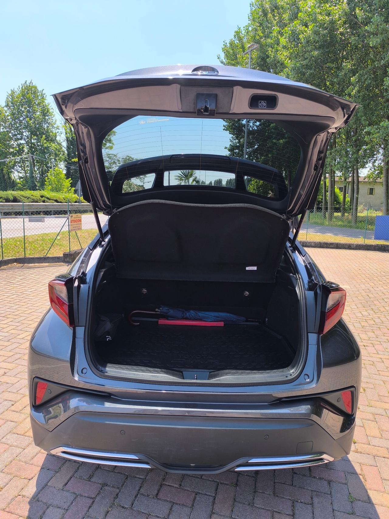 Toyota C-HR 2.0 Hybrid E-CVT Morebusiness