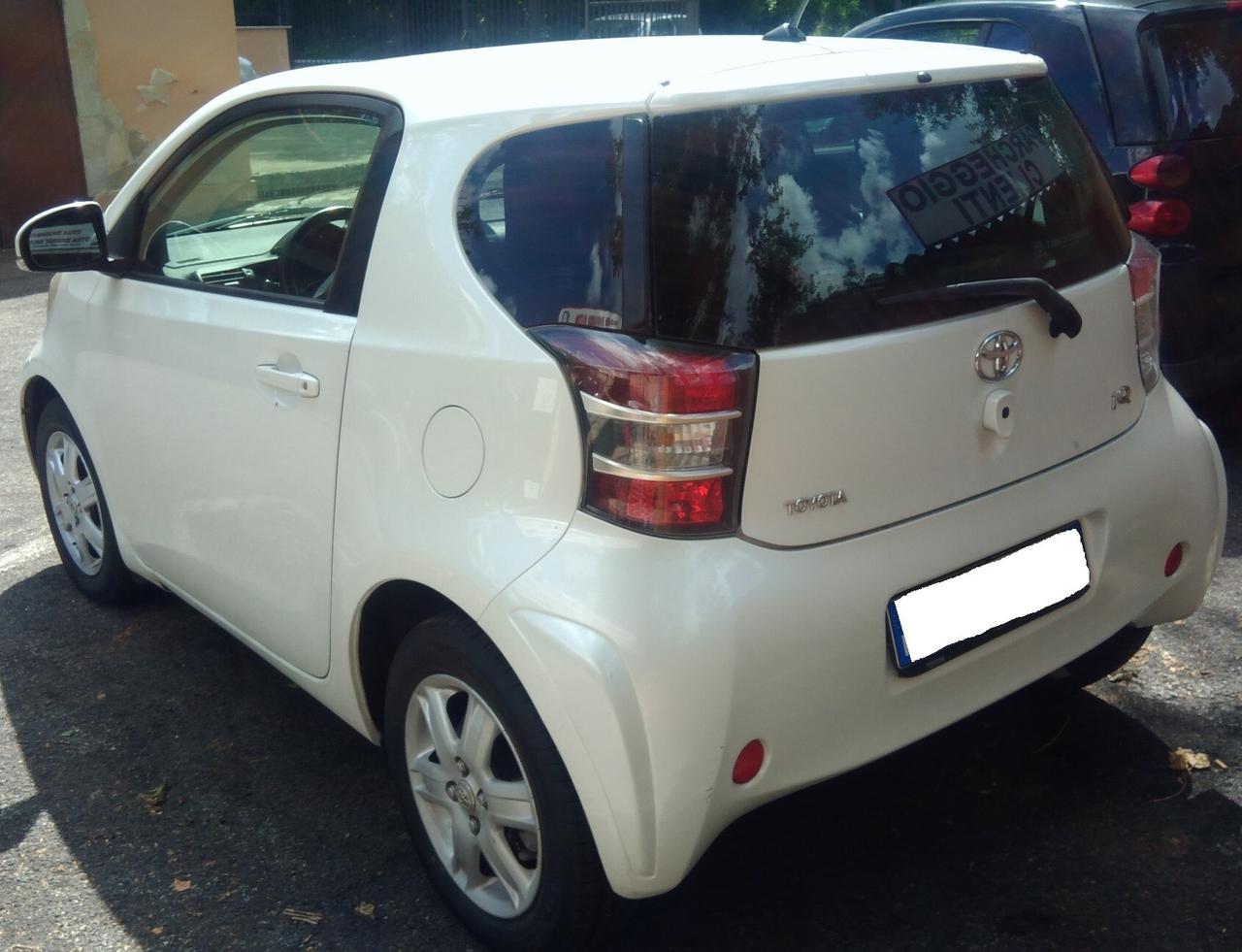 Toyota iQ 1.0 KM ZERO LEGGI NOTE