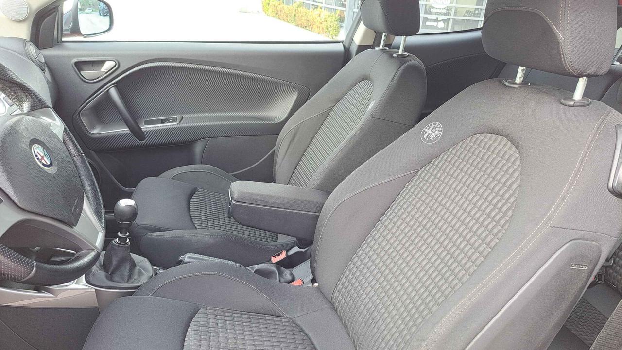 Alfa Romeo MiTo 1.4 T 155 CV Distinctive Sport Pack