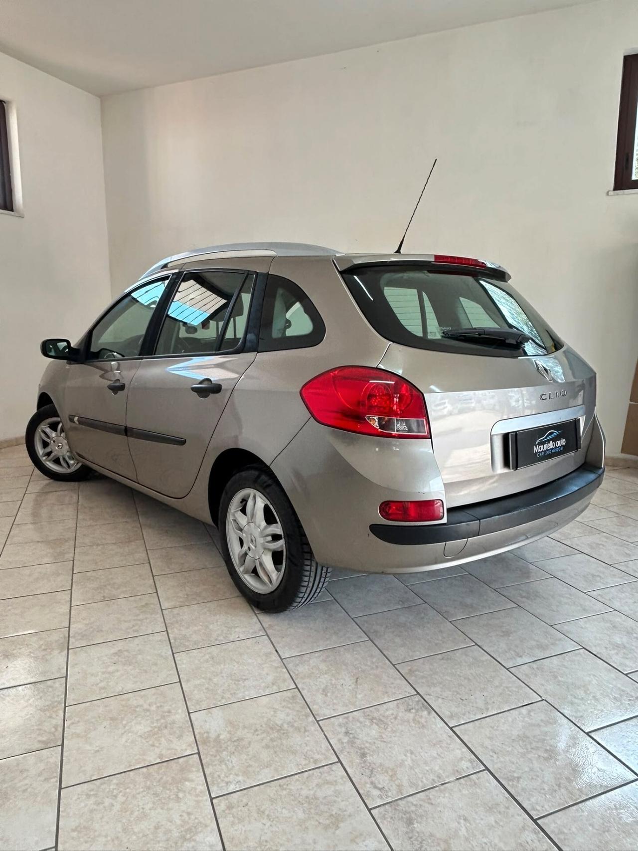 Renault Clio 1.2 16V GPL SporTour Confort