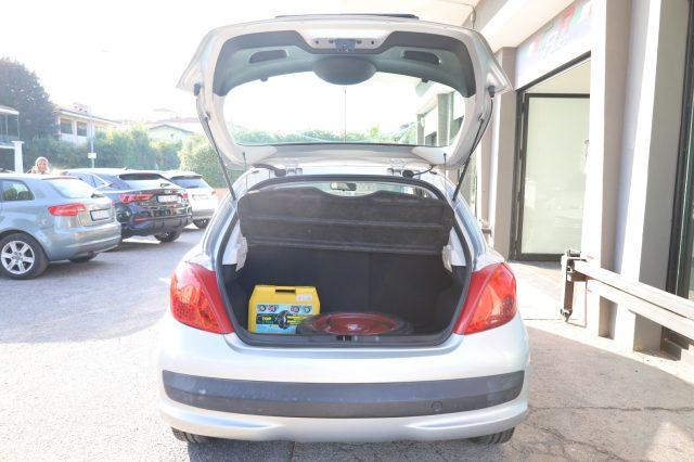 PEUGEOT 207 1.4 ECO GPL 75CV 5Porte Sport per NEOPATENTATI