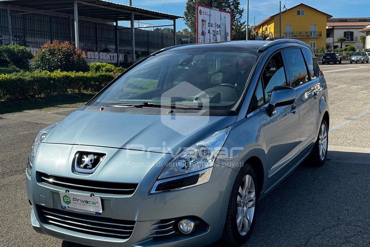 PEUGEOT 5008 2.0 HDi 163CV aut. Féline