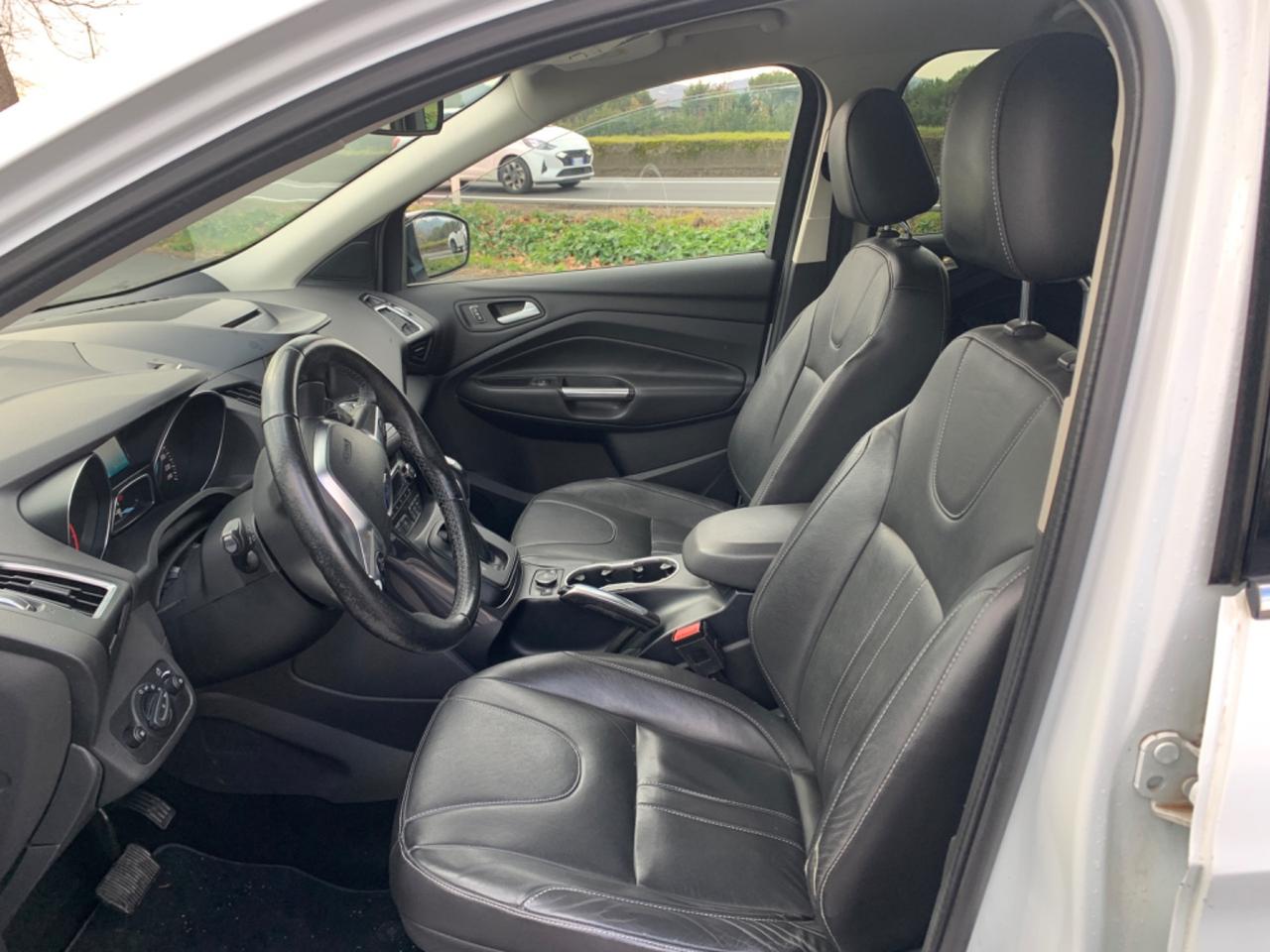 Ford Kuga 2.0 TDCI 150 CV S&S 4WD Powershift Titanium Business