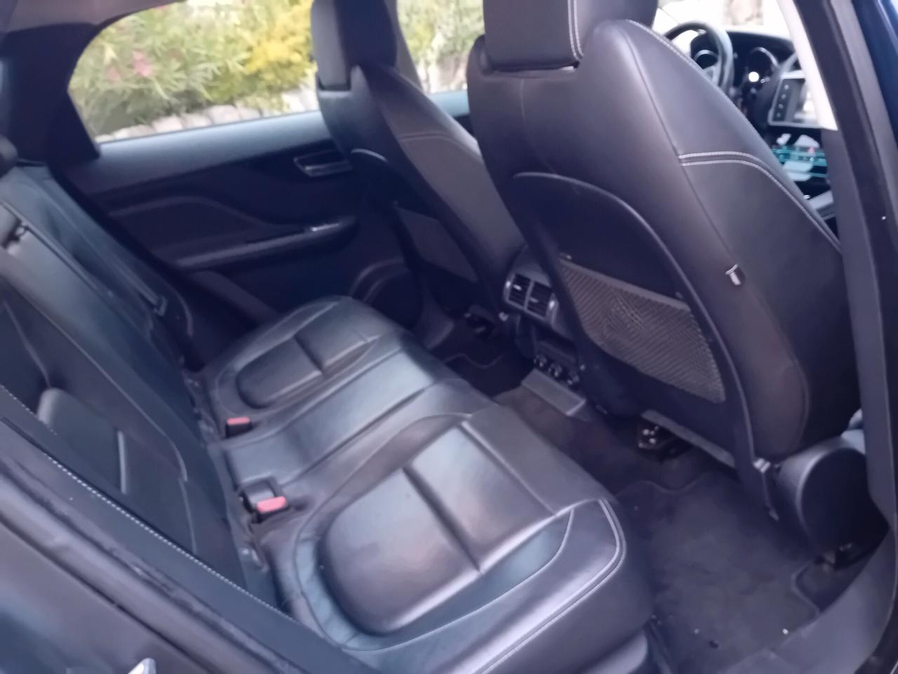 Jaguar F-Pace 2.0 D 180 CV AWD R-Sport
