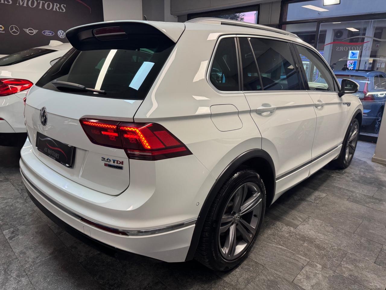 VOLKSWAGEN TIGUAN 2.0 TDI 190 CV TETTO APRIBILE