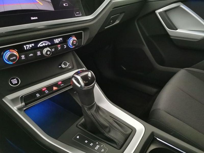 Audi Q3 35 2.0 tdi Business Advanced s-tronic