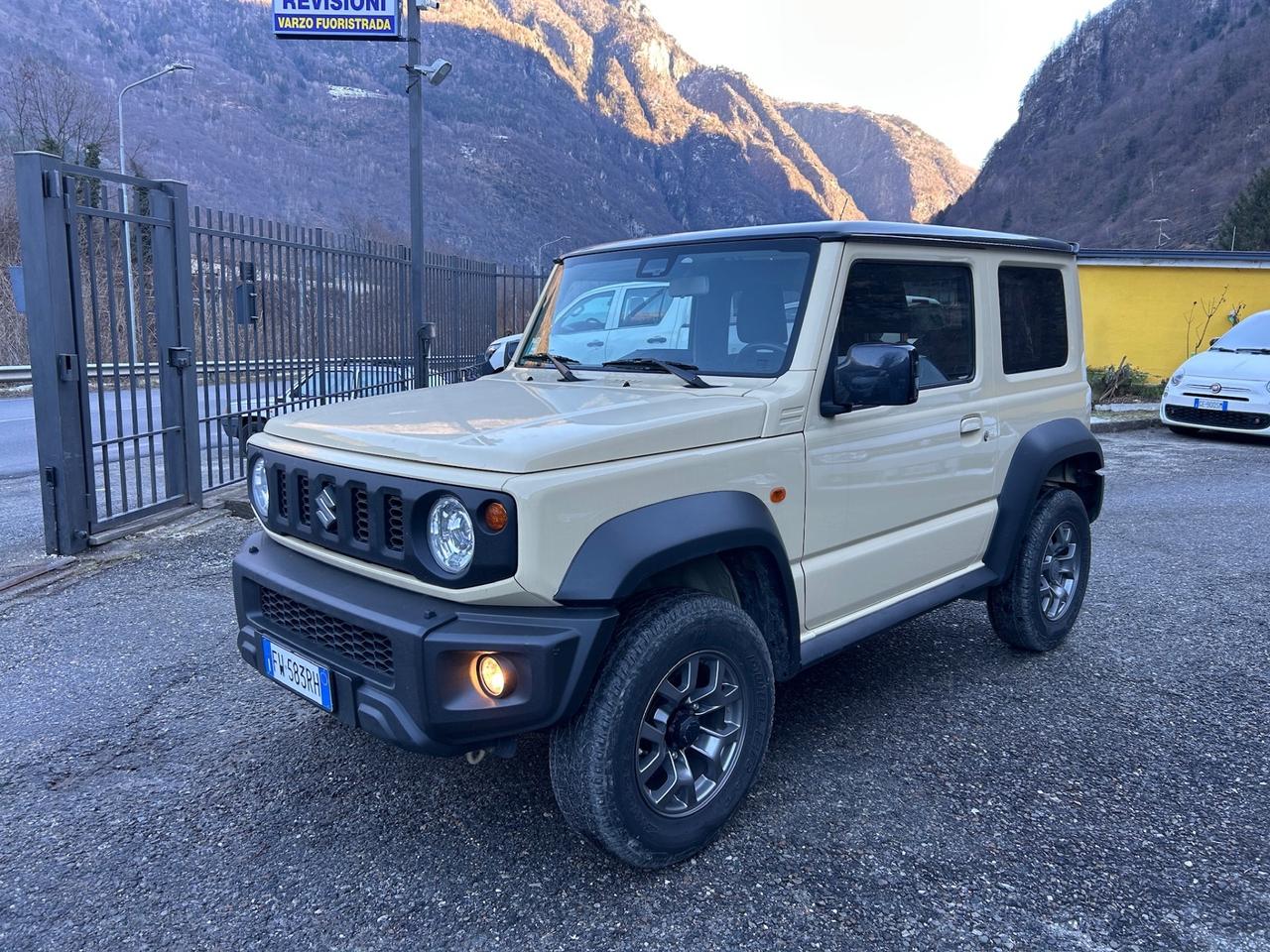 Suzuki Jimny 1.5 5MT Top