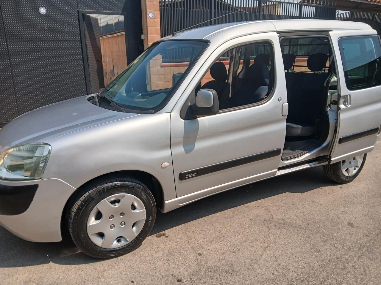Berlingo 2.0HDi 5posti 1proprietario immtric. autocarro