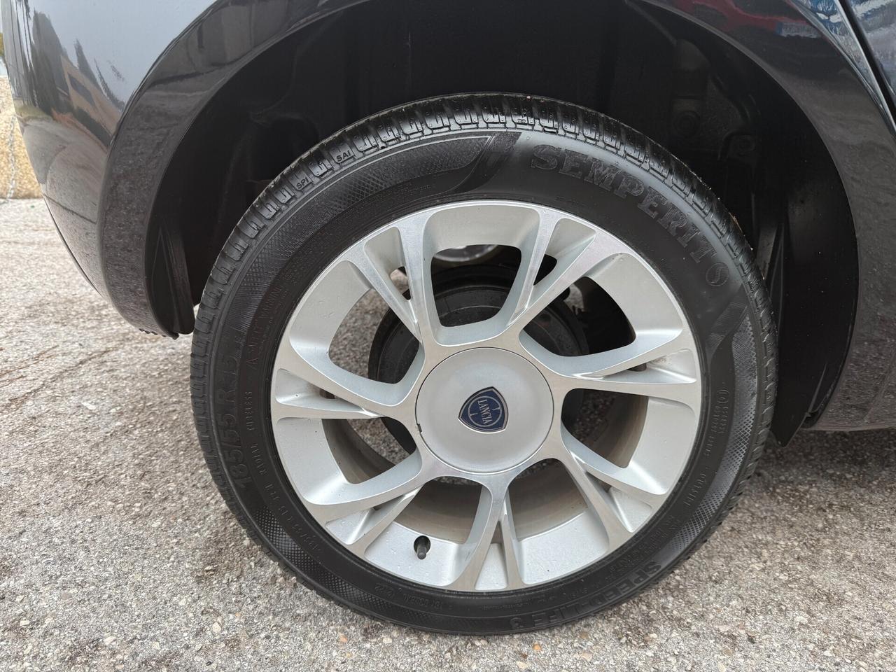 Lancia Ypsilon 1.2 69 CV Platinum 70.000 km