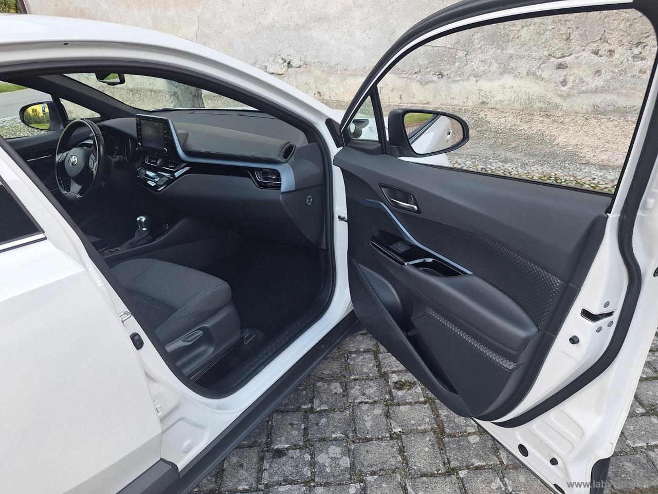 TOYOTA C-HR 1.8 Hybrid E-CVT TREND GARANZIA UFF. TAGLIANDI