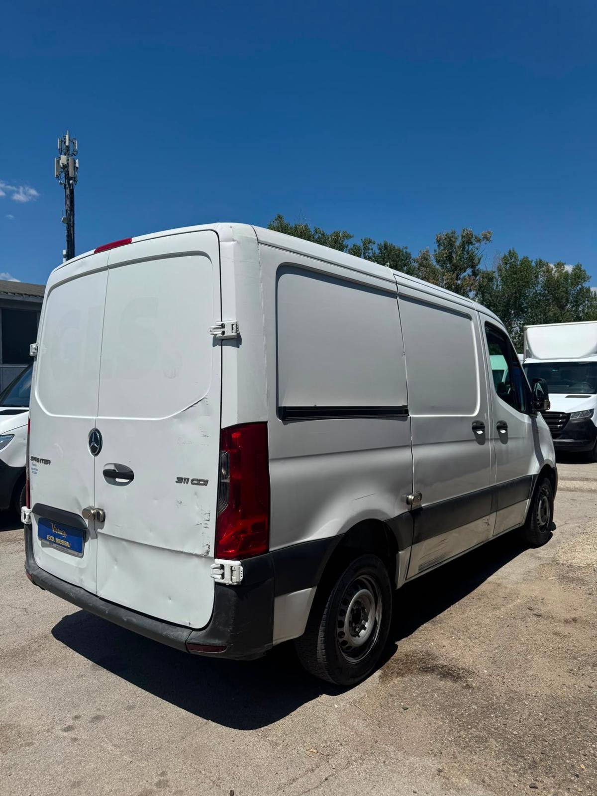 0702 FURGONE MERCEDES SPRINTER 2020