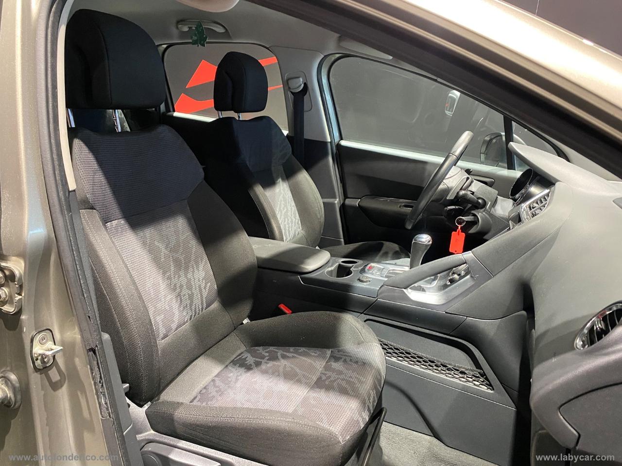 PEUGEOT 3008 1.6 HDi 110 CV AUTOMATICO Premium