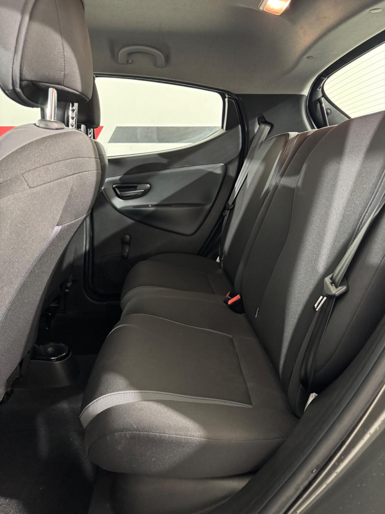 Lancia Ypsilon 1.2 69 CV 5 porte Platinum