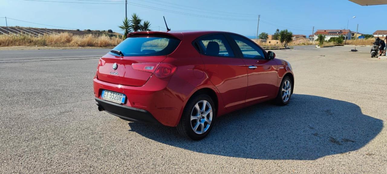 Alfa Romeo Giulietta 1.6 JTDm-2 105 CV Exclusive