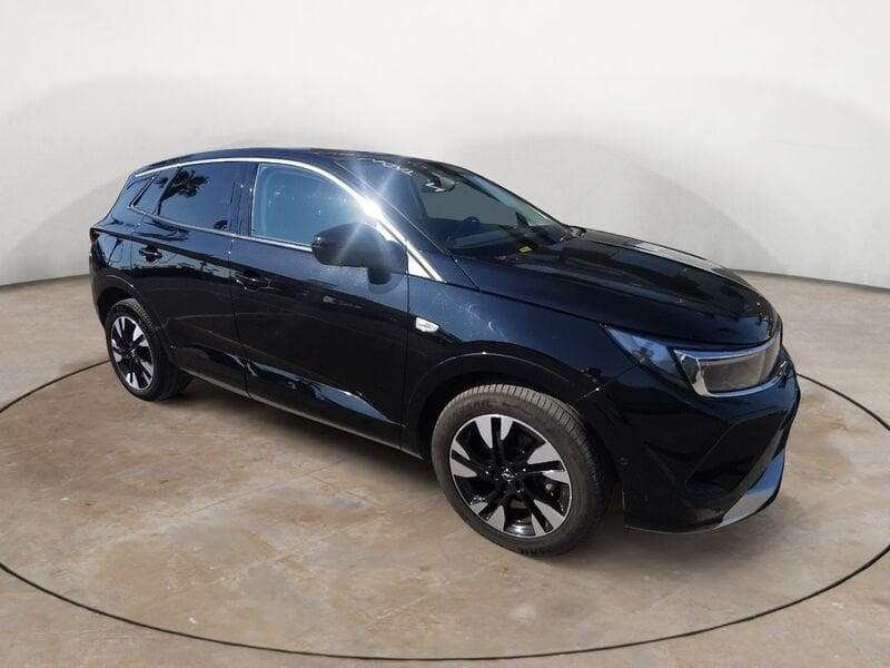 Opel Grandland 1.5 130cv AT8 Business Elegance