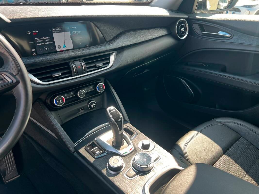 Alfa Romeo Stelvio 2.2 t Executive Q4 190cv auto