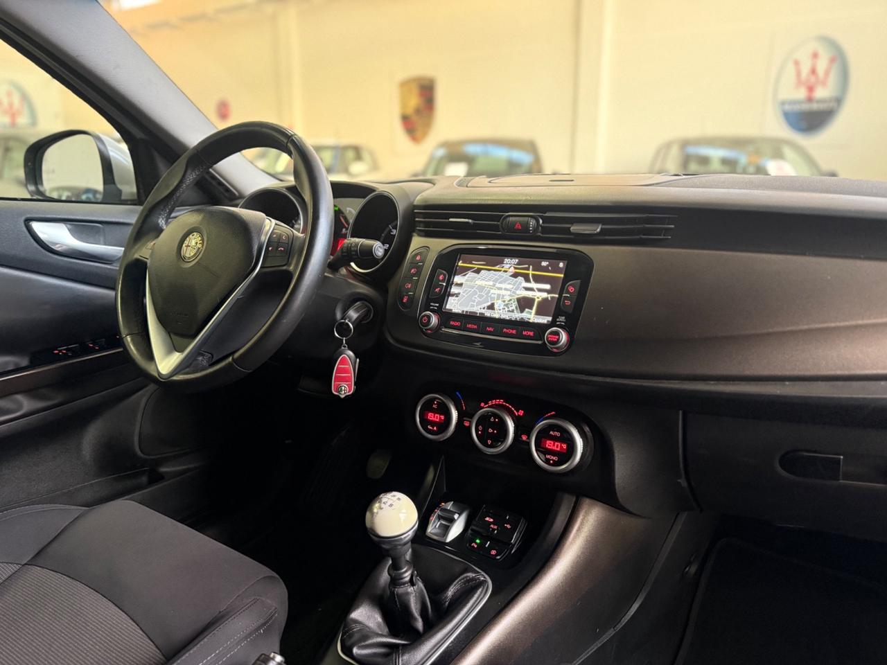 Alfa Romeo Giulietta 1.6 JTDm-2 120 CV Distinctive