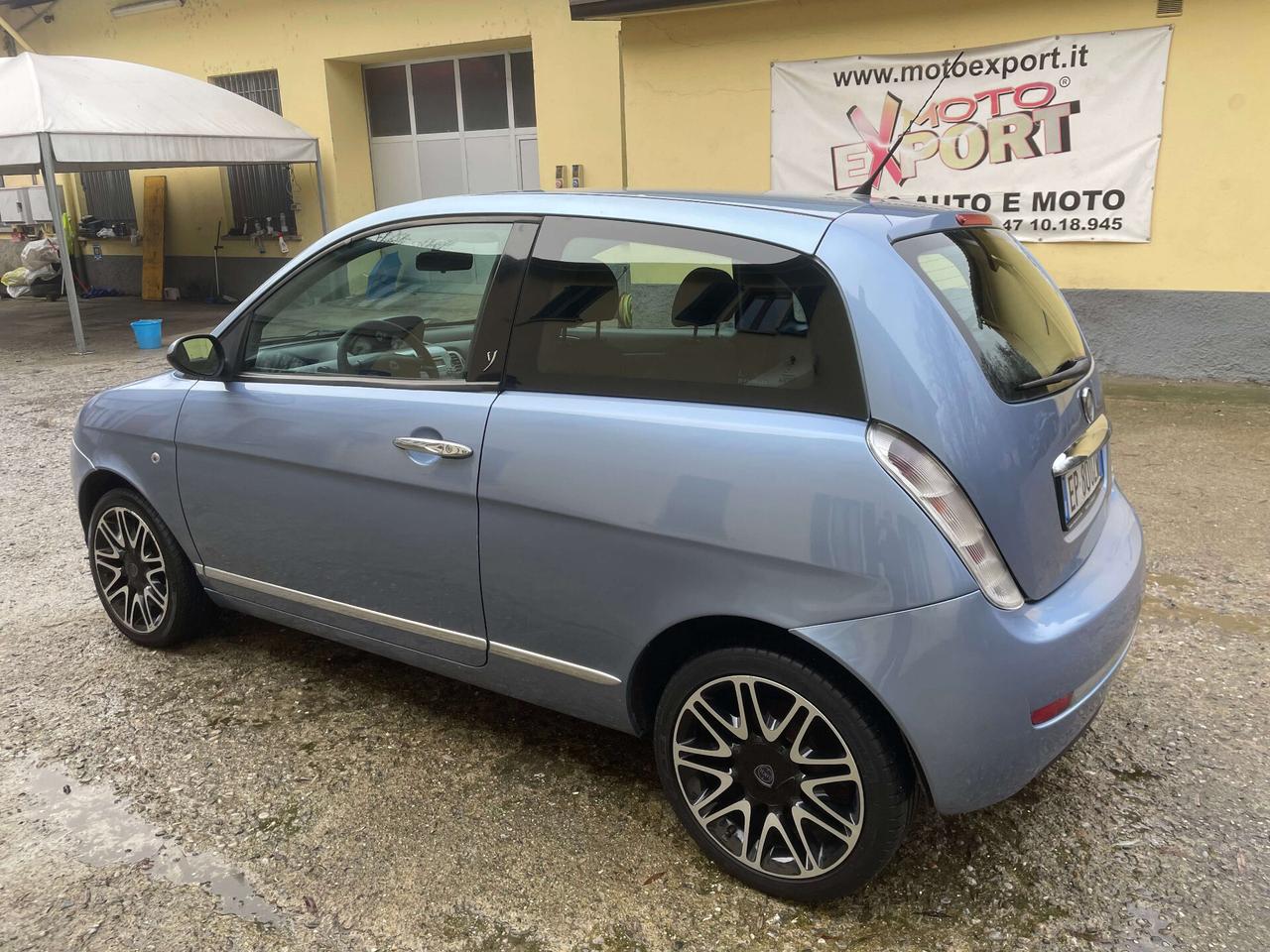 Lancia Ypsilon 1.2 Oro