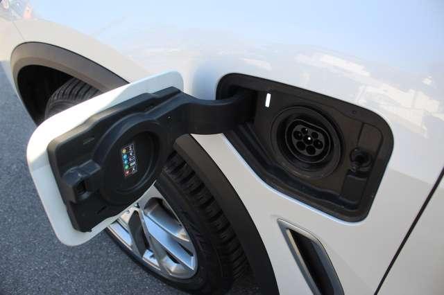 BMW X5 xDrive 45e PLUG-IN HYBRID visibile in sede