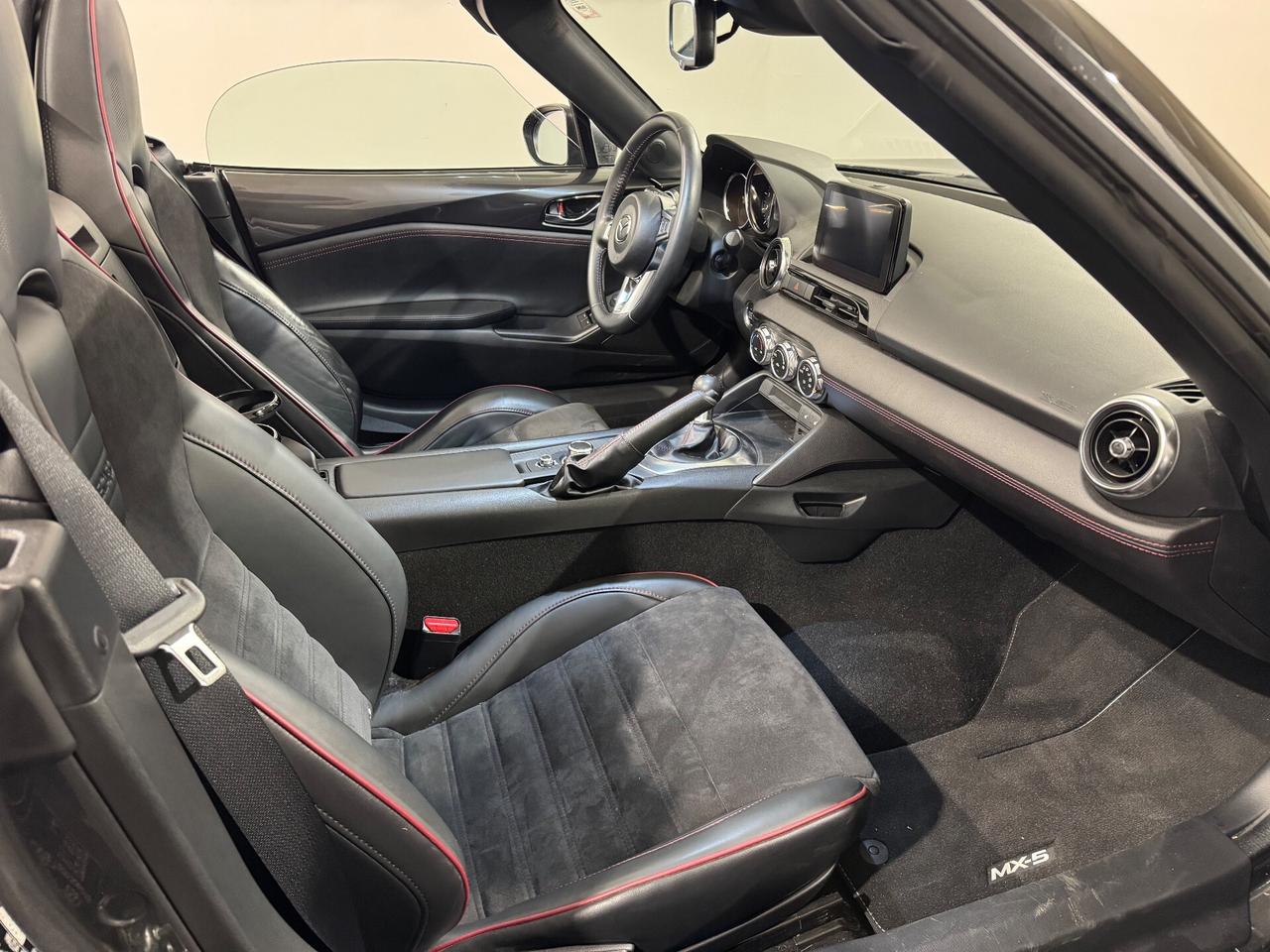 Mazda MX-5 2.0L Skyactiv-G Sport RECARO!!