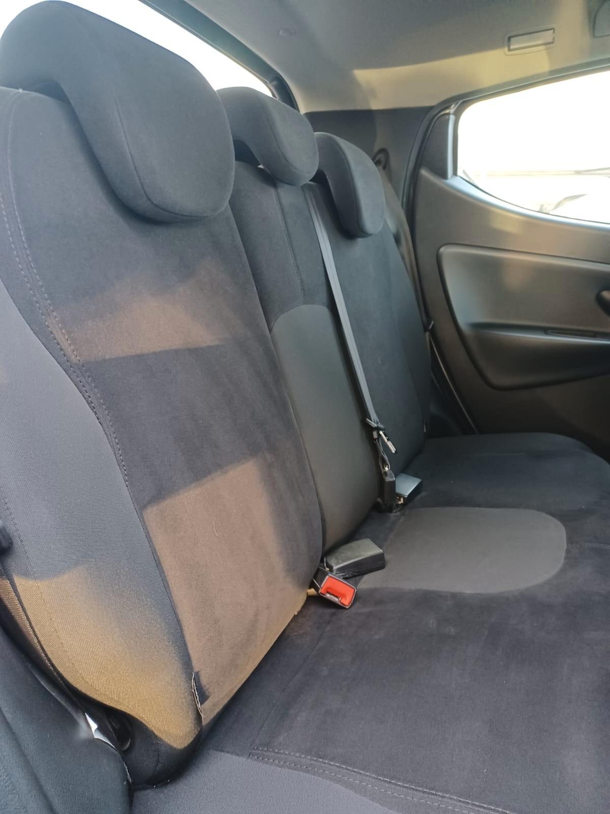 Lancia Ypsilon 1.2 69 CV 5 porte S&S Platinum