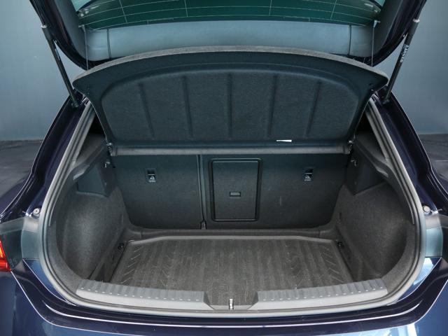 SEAT Leon 1.5 eTSI 150 CV DSG FR