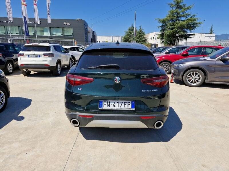 Alfa Romeo Stelvio 2017 2.2 t Business Q4 210cv auto my19