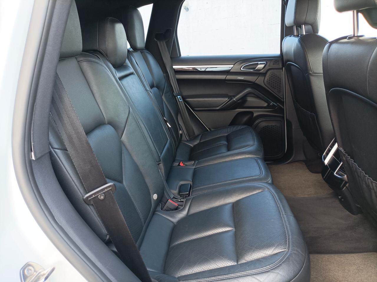 Porsche Cayenne 3.0 D 250CV - RESTILYNG (MOD.2015 IN SU)