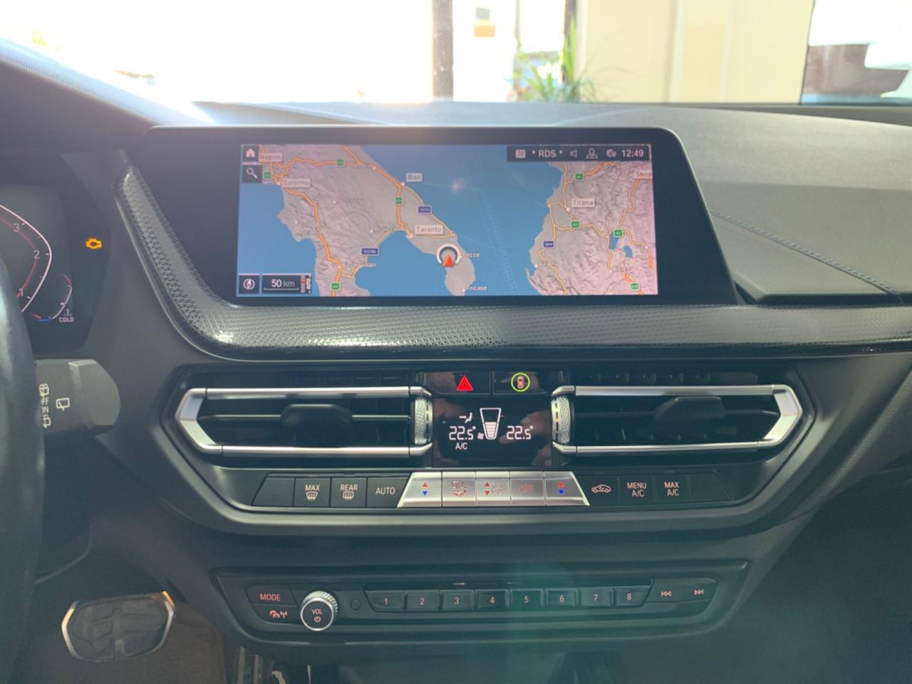 Bmw 118 118d 5p. Msport