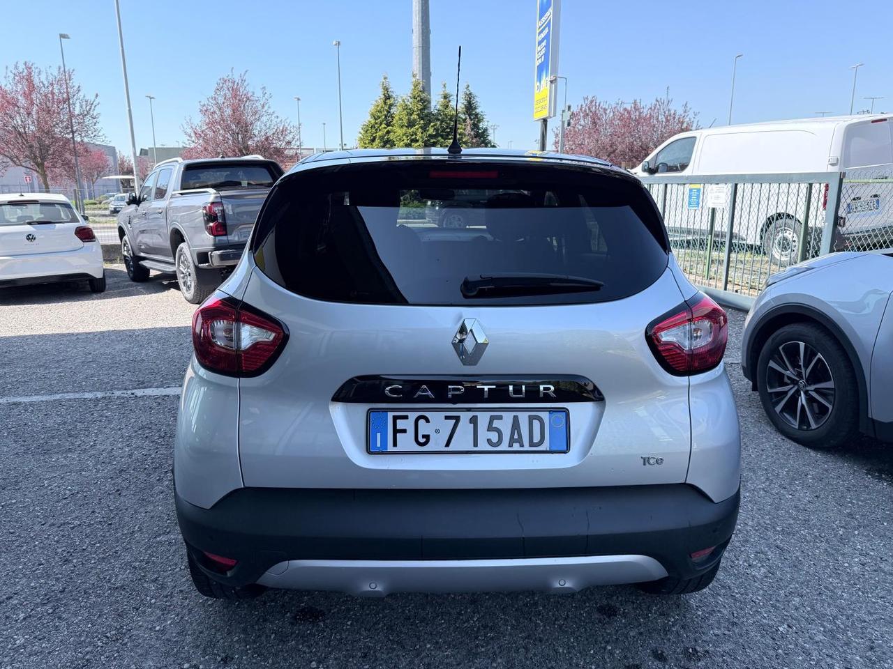 Renault Captur 0.9 tce Intens (energy r-link) 90cv E6