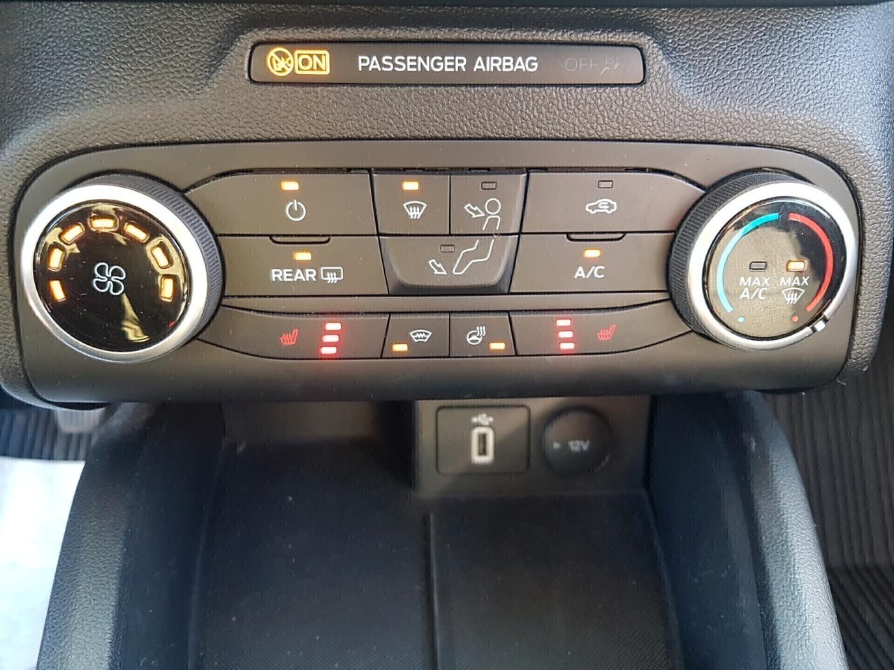Ford Focus 1.5 Tdci EcoBlue 120cv Connect