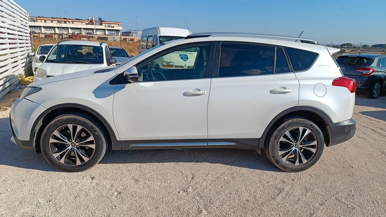 Toyota RAV 4 RAV4 2.0 D-4D 4WD Style White Ed.